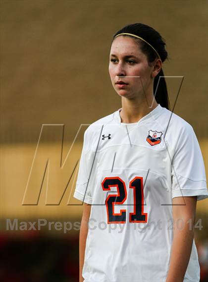 Thumbnail 2 in Garces @ Chaminade photogallery.