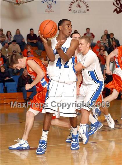 Thumbnail 1 in Vienna vs. Sparta (Sesser Holiday Tournament) photogallery.