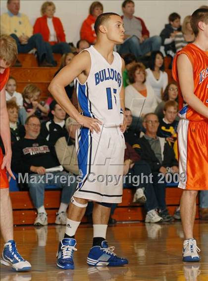 Thumbnail 2 in Vienna vs. Sparta (Sesser Holiday Tournament) photogallery.