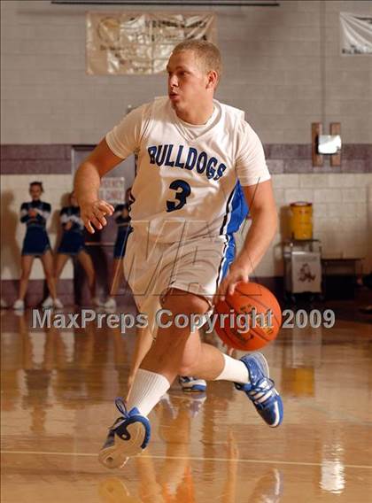 Thumbnail 1 in Vienna vs. Sparta (Sesser Holiday Tournament) photogallery.