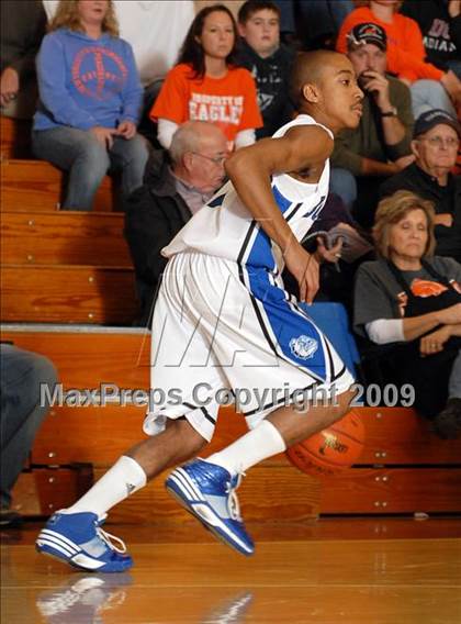 Thumbnail 3 in Vienna vs. Sparta (Sesser Holiday Tournament) photogallery.