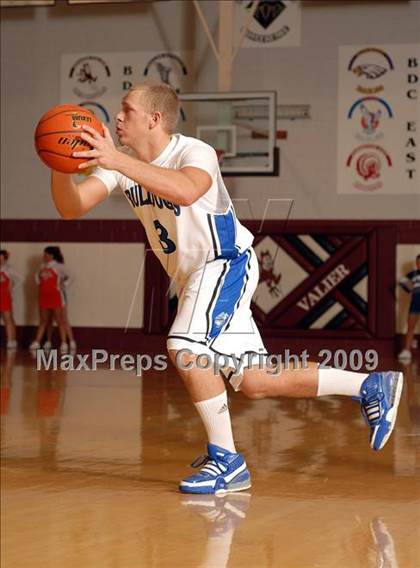 Thumbnail 2 in Vienna vs. Sparta (Sesser Holiday Tournament) photogallery.