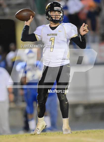 Thumbnail 1 in Berwick vs. West Feliciana (LHSAA 3A 2nd Round Playoff) photogallery.