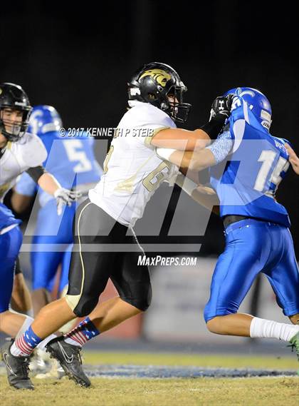 Thumbnail 3 in Berwick vs. West Feliciana (LHSAA 3A 2nd Round Playoff) photogallery.