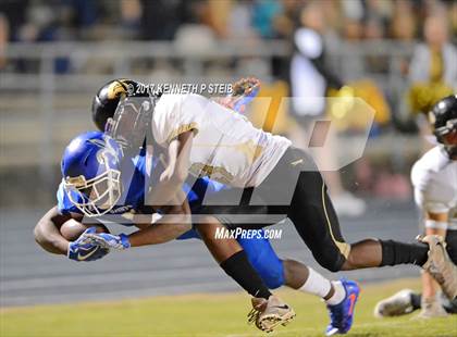 Thumbnail 3 in Berwick vs. West Feliciana (LHSAA 3A 2nd Round Playoff) photogallery.