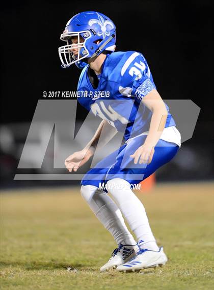 Thumbnail 3 in Berwick vs. West Feliciana (LHSAA 3A 2nd Round Playoff) photogallery.