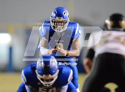 Thumbnail 3 in Berwick vs. West Feliciana (LHSAA 3A 2nd Round Playoff) photogallery.
