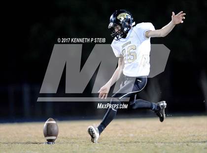Thumbnail 3 in Berwick vs. West Feliciana (LHSAA 3A 2nd Round Playoff) photogallery.