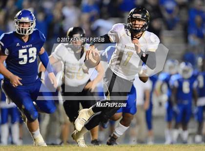 Thumbnail 3 in Berwick vs. West Feliciana (LHSAA 3A 2nd Round Playoff) photogallery.