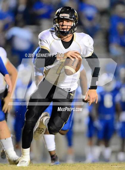 Thumbnail 1 in Berwick vs. West Feliciana (LHSAA 3A 2nd Round Playoff) photogallery.