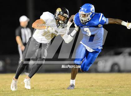 Thumbnail 3 in Berwick vs. West Feliciana (LHSAA 3A 2nd Round Playoff) photogallery.