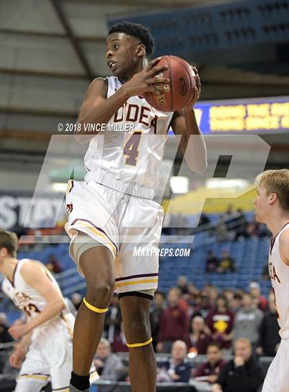 Thumbnail 2 in O'Dea vs. Mt. Spokane (WIAA 3A 1st Round Playoff)  photogallery.
