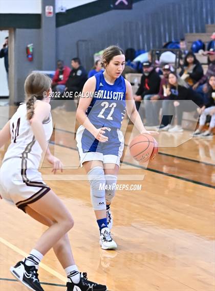 Thumbnail 3 in Devine vs Falls City (Marion Basketball Tournament) photogallery.