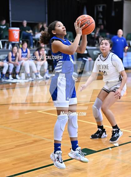 Thumbnail 1 in Devine vs Falls City (Marion Basketball Tournament) photogallery.