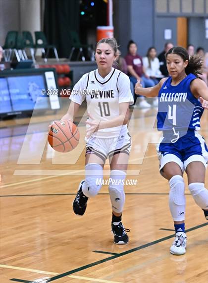 Thumbnail 1 in Devine vs Falls City (Marion Basketball Tournament) photogallery.