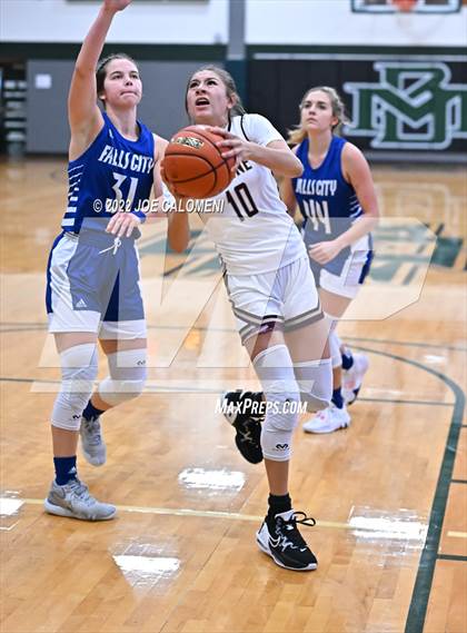 Thumbnail 1 in Devine vs Falls City (Marion Basketball Tournament) photogallery.