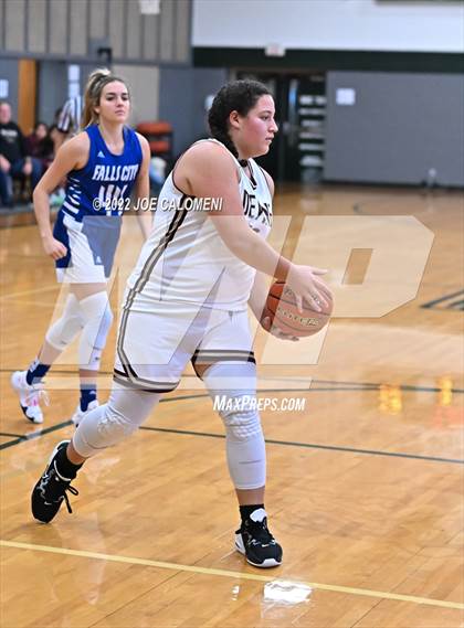 Thumbnail 3 in Devine vs Falls City (Marion Basketball Tournament) photogallery.
