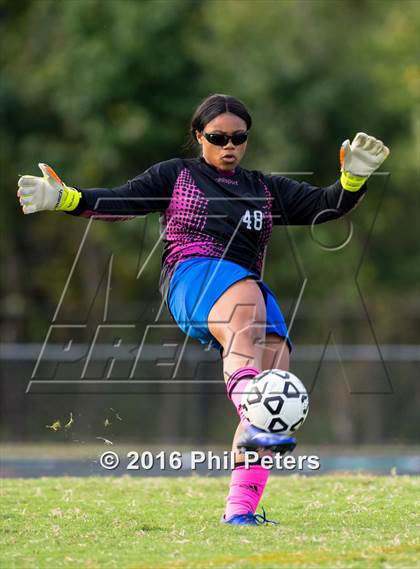 Thumbnail 1 in Stone vs. Westlake photogallery.