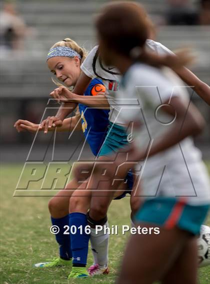 Thumbnail 3 in Stone vs. Westlake photogallery.