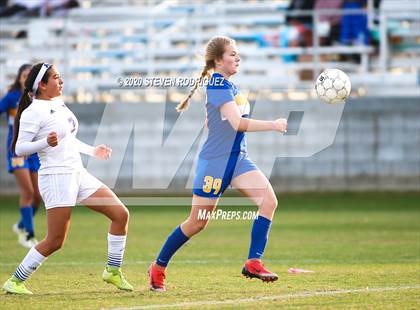 Thumbnail 2 in Lincoln vs. Atwater photogallery.