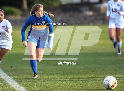 Thumbnail 2 in Lincoln vs. Atwater photogallery.