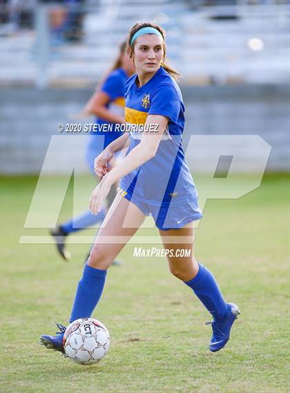 Thumbnail 3 in Lincoln vs. Atwater photogallery.