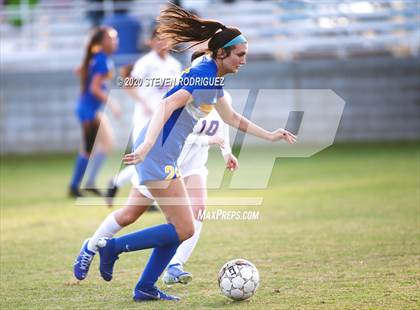 Thumbnail 3 in Lincoln vs. Atwater photogallery.
