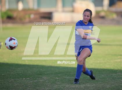 Thumbnail 3 in Lincoln vs. Atwater photogallery.