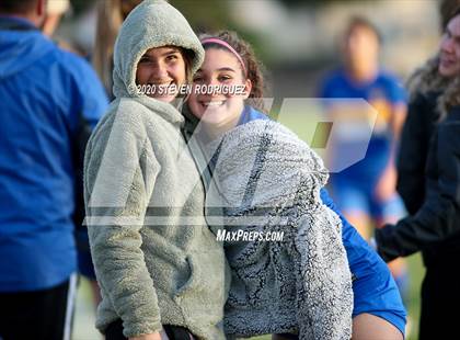Thumbnail 2 in Lincoln vs. Atwater photogallery.