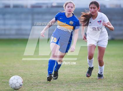 Thumbnail 2 in Lincoln vs. Atwater photogallery.