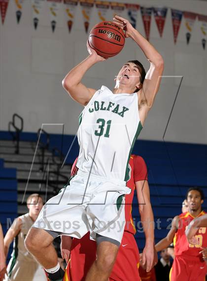 Thumbnail 2 in Chico vs. Colfax (Les Curry Invitational) photogallery.