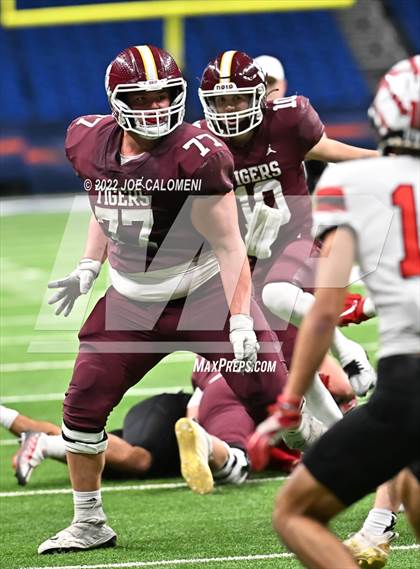 Thumbnail 2 in Dripping Springs vs Harlingen (UIL 6A Regional Quarterfinals) photogallery.