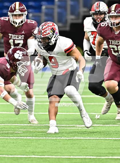 Thumbnail 1 in Dripping Springs vs Harlingen (UIL 6A Regional Quarterfinals) photogallery.