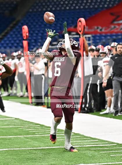 Thumbnail 3 in Dripping Springs vs Harlingen (UIL 6A Regional Quarterfinals) photogallery.