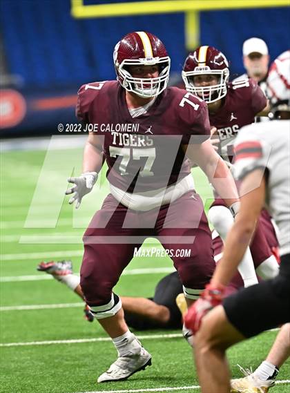 Thumbnail 3 in Dripping Springs vs Harlingen (UIL 6A Regional Quarterfinals) photogallery.