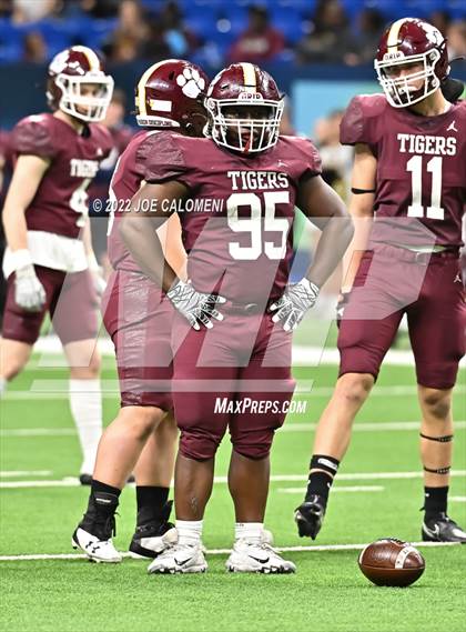 Thumbnail 2 in Dripping Springs vs Harlingen (UIL 6A Regional Quarterfinals) photogallery.