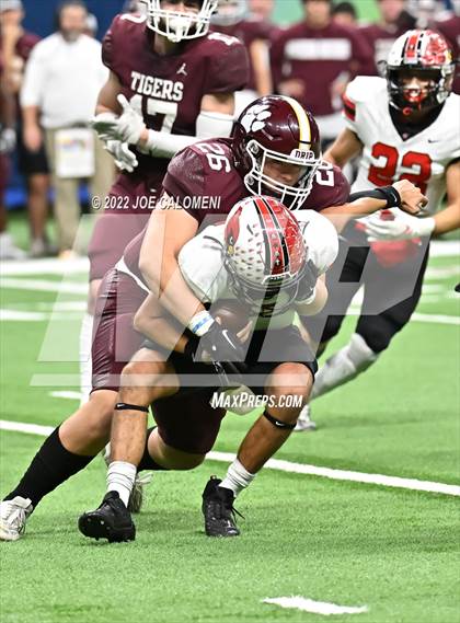 Thumbnail 2 in Dripping Springs vs Harlingen (UIL 6A Regional Quarterfinals) photogallery.