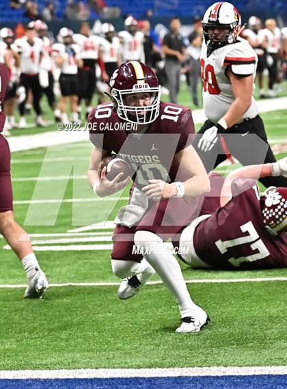 Thumbnail 1 in Dripping Springs vs Harlingen (UIL 6A Regional Quarterfinals) photogallery.