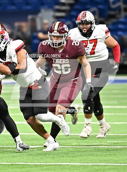 Thumbnail 2 in Dripping Springs vs Harlingen (UIL 6A Regional Quarterfinals) photogallery.