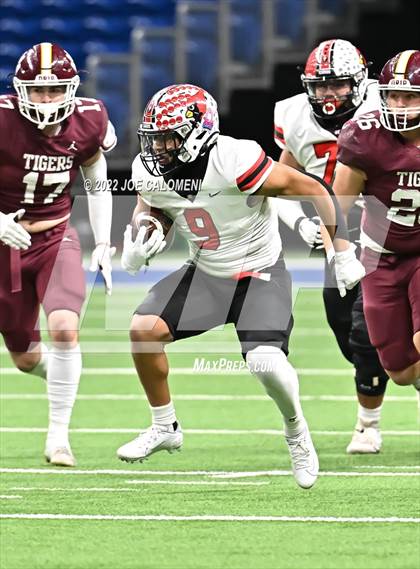 Thumbnail 2 in Dripping Springs vs Harlingen (UIL 6A Regional Quarterfinals) photogallery.