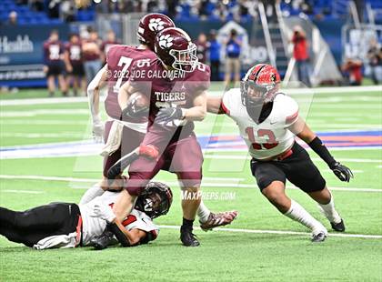 Thumbnail 3 in Dripping Springs vs Harlingen (UIL 6A Regional Quarterfinals) photogallery.