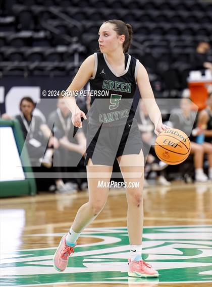 Thumbnail 3 in Green Canyon vs. Cedar (UHSAA 4A Quarterfinals) photogallery.