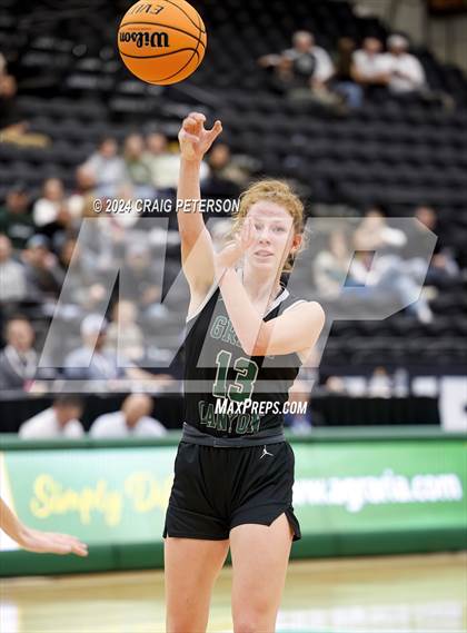 Thumbnail 1 in Green Canyon vs. Cedar (UHSAA 4A Quarterfinals) photogallery.