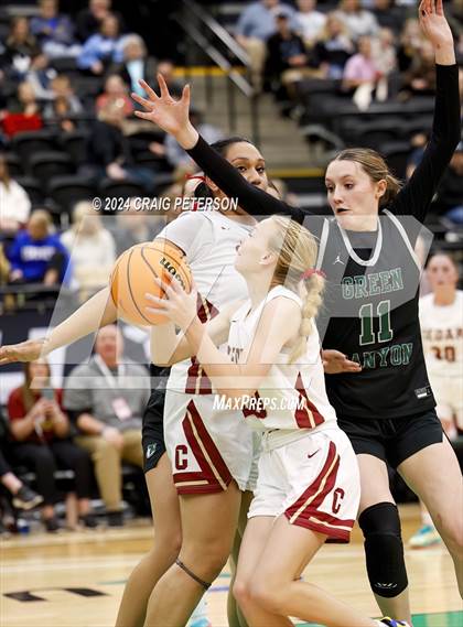 Thumbnail 2 in Green Canyon vs. Cedar (UHSAA 4A Quarterfinals) photogallery.