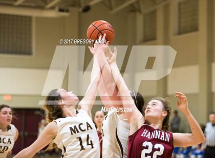 Thumbnail 2 in Archbishop Hannan vs. Mt. Carmel (All State Sugar Bowl Classic) photogallery.