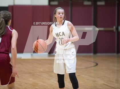 Thumbnail 1 in Archbishop Hannan vs. Mt. Carmel (All State Sugar Bowl Classic) photogallery.