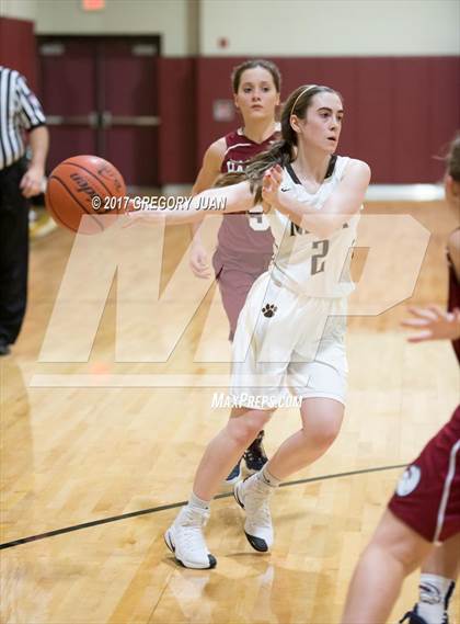 Thumbnail 2 in Archbishop Hannan vs. Mt. Carmel (All State Sugar Bowl Classic) photogallery.