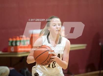 Thumbnail 1 in Archbishop Hannan vs. Mt. Carmel (All State Sugar Bowl Classic) photogallery.