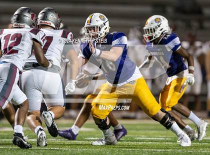 Thumbnail 1 in Thibodaux vs. Destrehan photogallery.