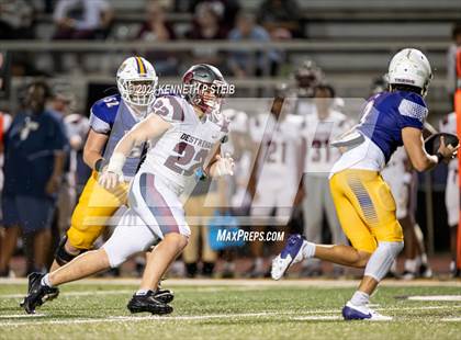 Thumbnail 3 in Thibodaux vs. Destrehan photogallery.